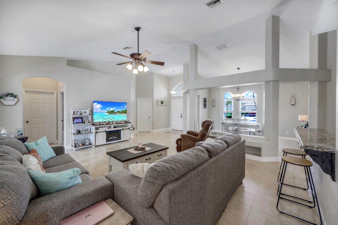 1302 SW 20th St, Cape Coral, FL 33991