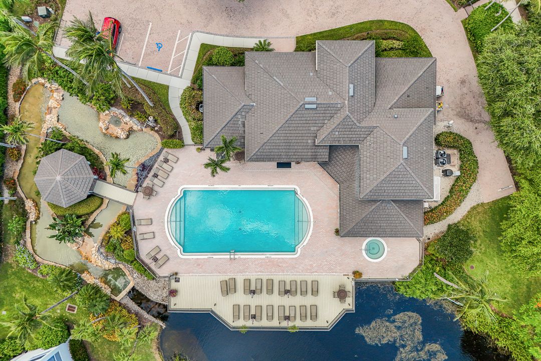 831 Sailaway Ln #202, Naples, FL 34108