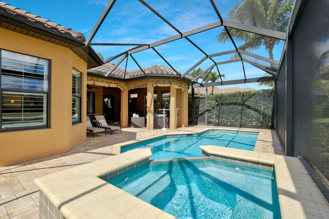 9568 Mussorie Ct, Naples, FL 34114