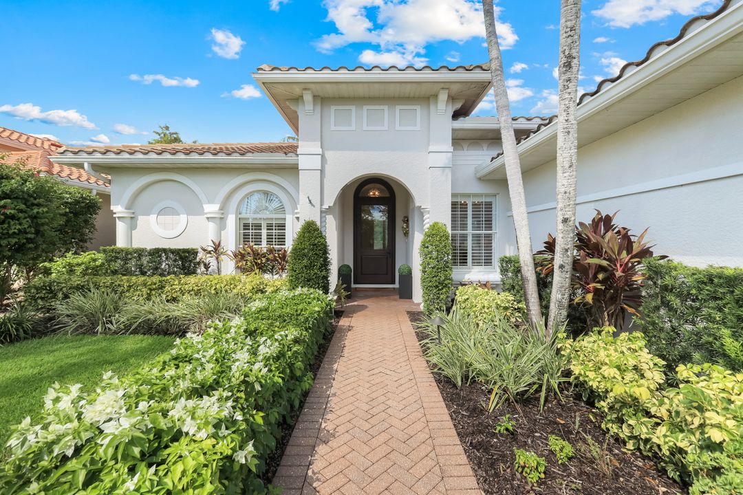 7395 Monteverde Way, Naples, FL 34119
