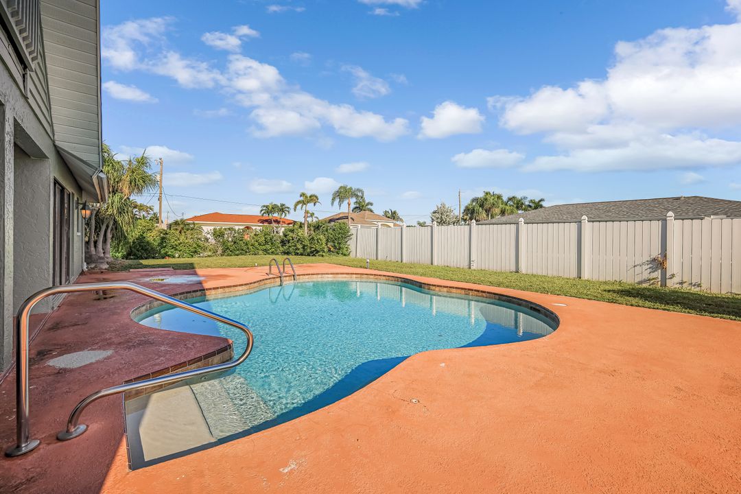 1101 SE 30th St, Cape Coral, FL 33904