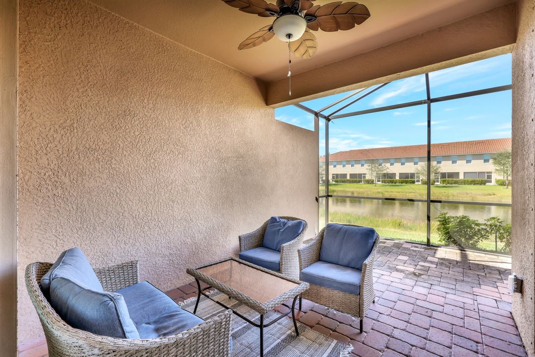 2567 Vine Ave, Naples, FL 34120