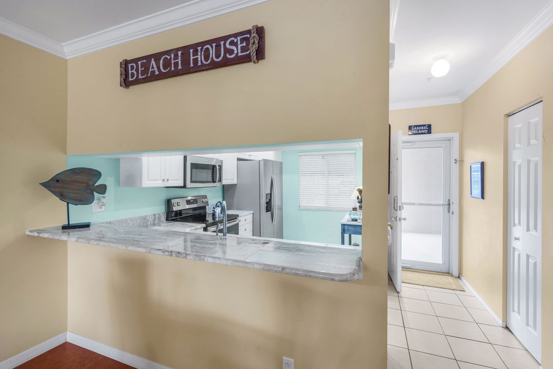 14901 Park Lake Dr #106, Fort Myers, FL 33919