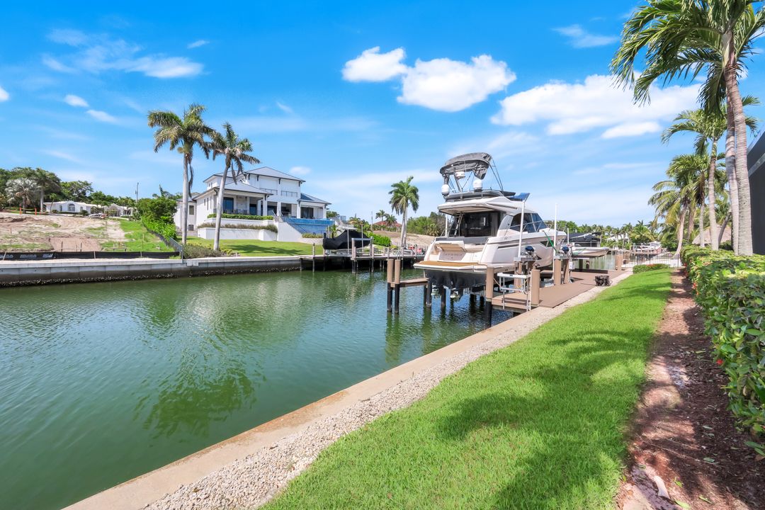 1658 McIlvaine Ct, Marco Island, FL 34145