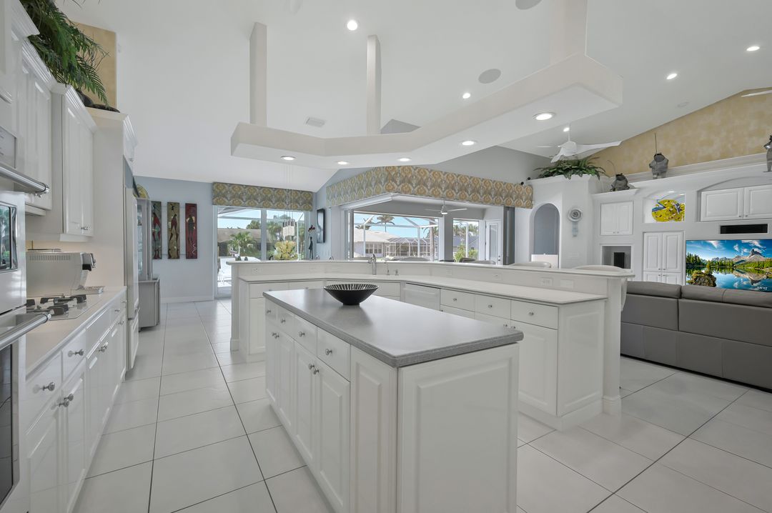 1428 SW 52nd Ln, Cape Coral, FL 33914