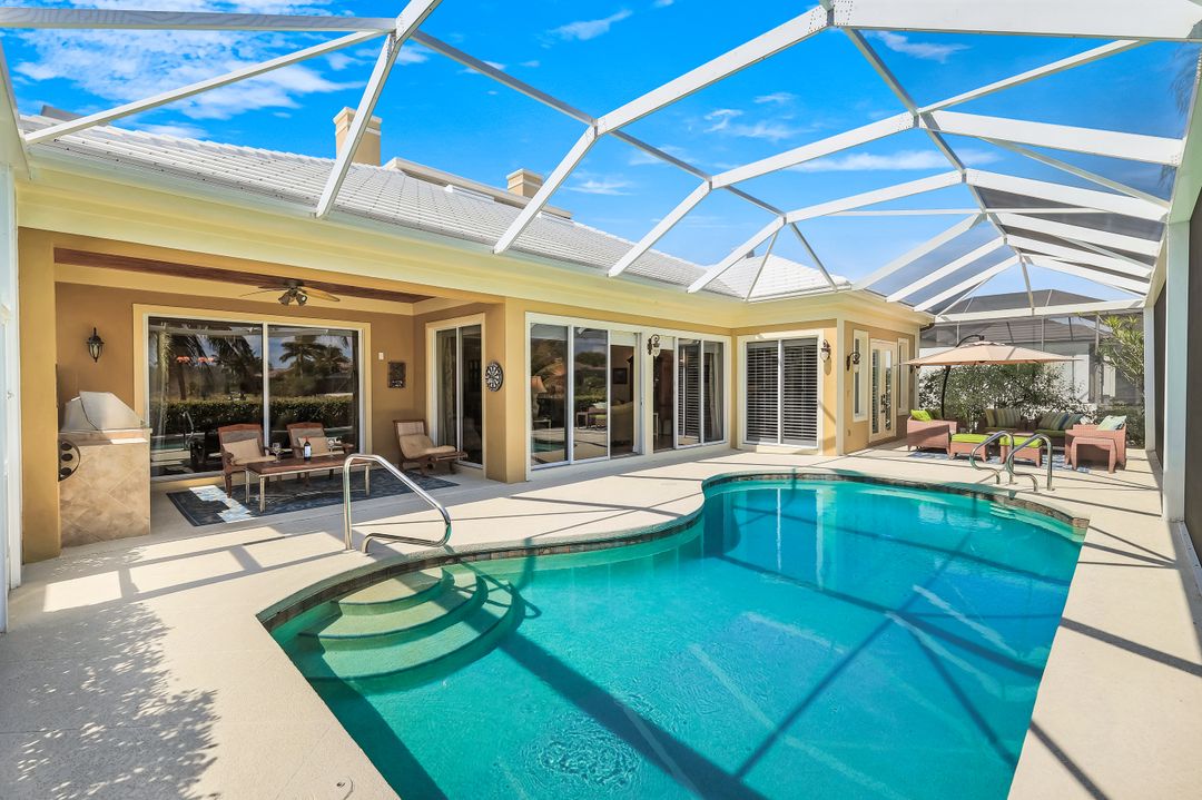 15588 Whitney Ln, Naples, FL 34110