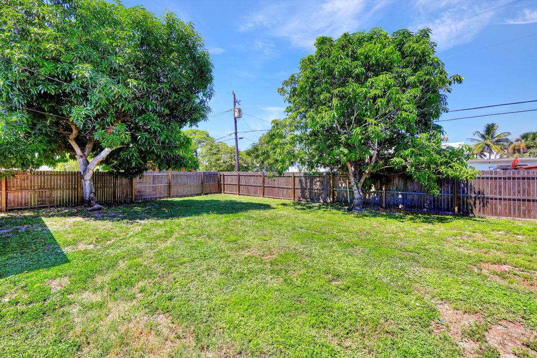 4019 Estey Ave, Naples, FL 34104