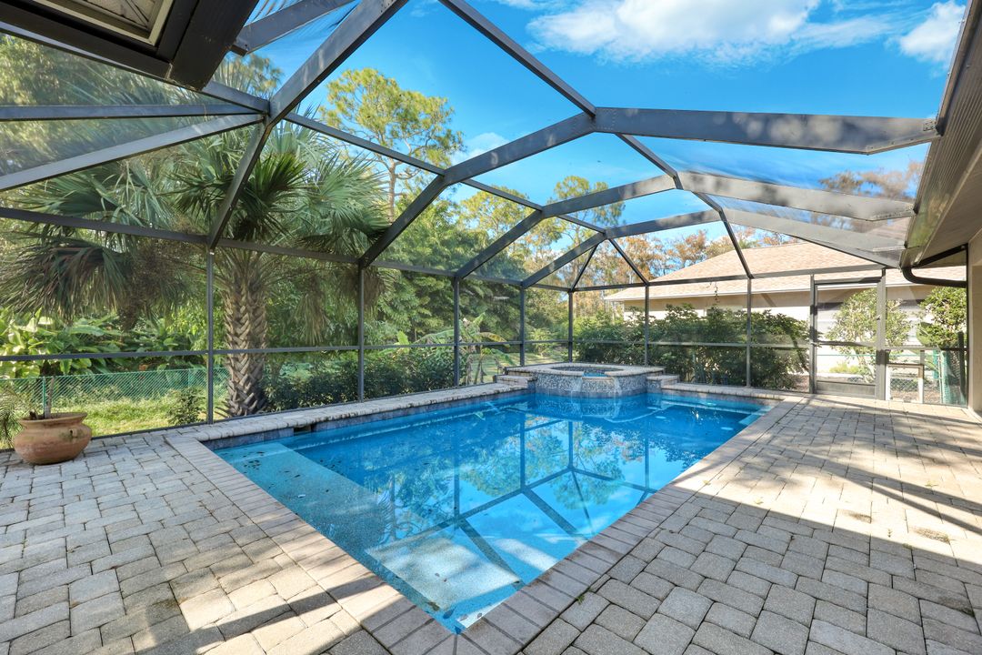 244 Channing Ct, Naples, FL 34110