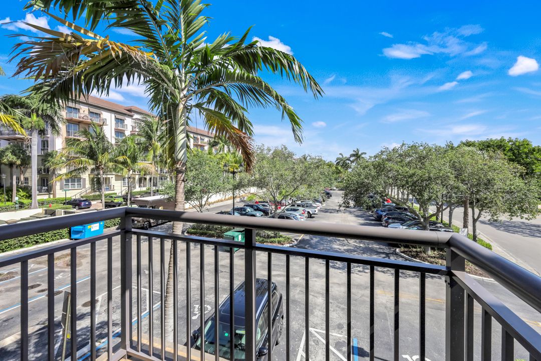 2631 NE 14th Ave #200, Wilton Manors, FL 33334