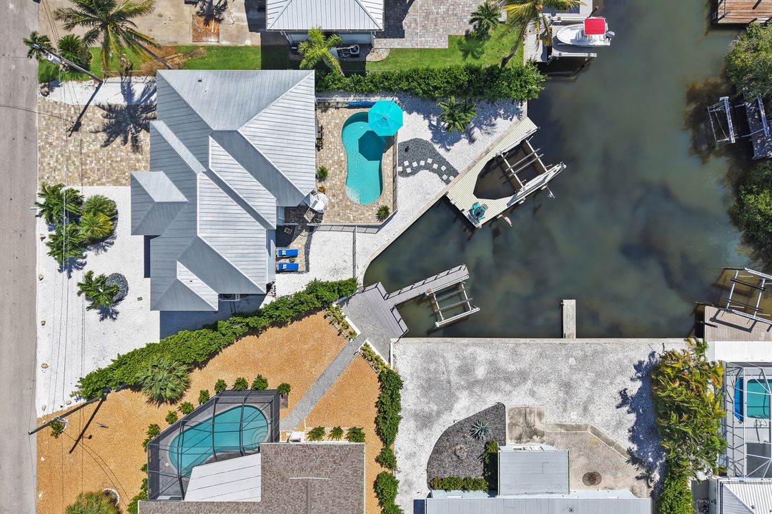 117 Sand Dollar Dr, Fort Myers Beach, FL 33931