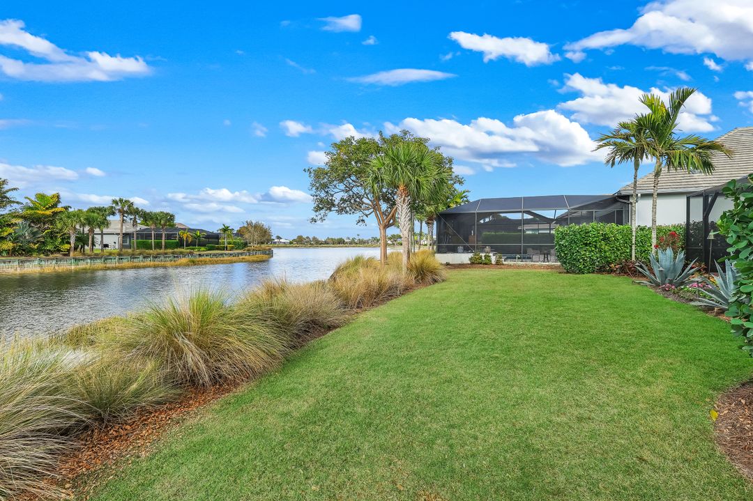 5715 Clarendon Dr, Naples, FL 34113