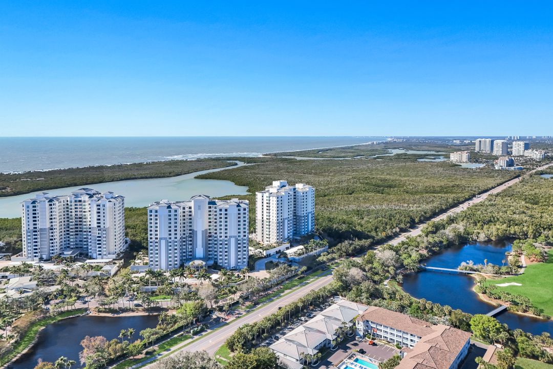 265 Indies Way #302, Naples, FL 34110