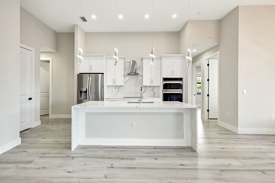 1020 NW 33rd Pl, Cape Coral, FL 33993