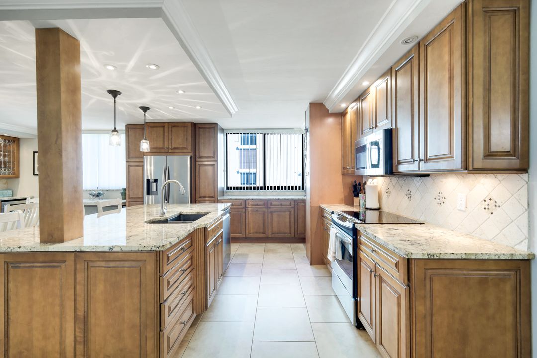 26140 Hickory Blvd #103, Bonita Springs, FL 34134