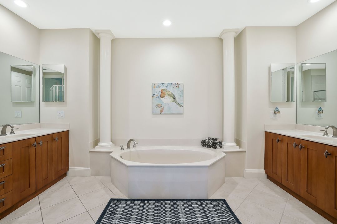 9209 Museo Cir #102, Naples, FL 34114