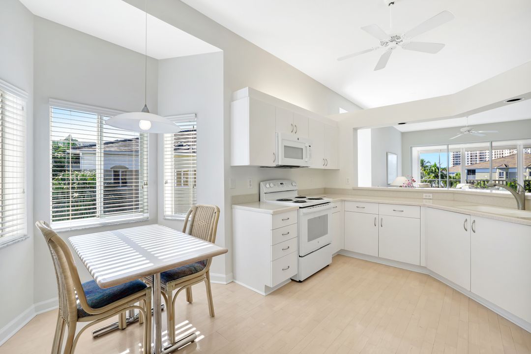 7654 Pebble Creek Cir #301, Naples, FL 34108