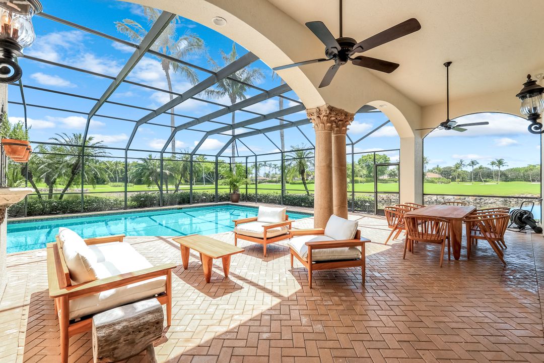 2861 Capistrano Way, Naples, FL 34105