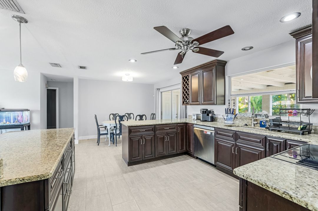 1670 N Hermitage Rd, Fort Myers, FL 33919