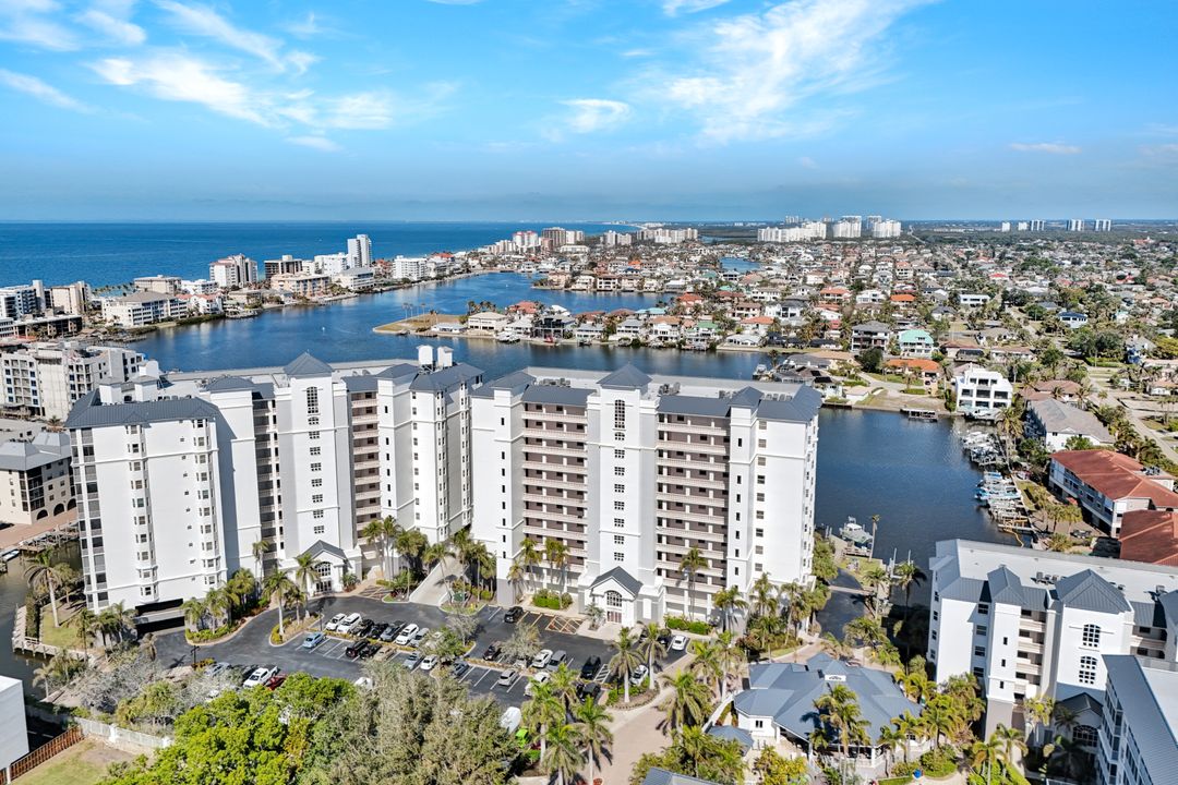 410 Flagship Dr #906, Naples, FL 34108