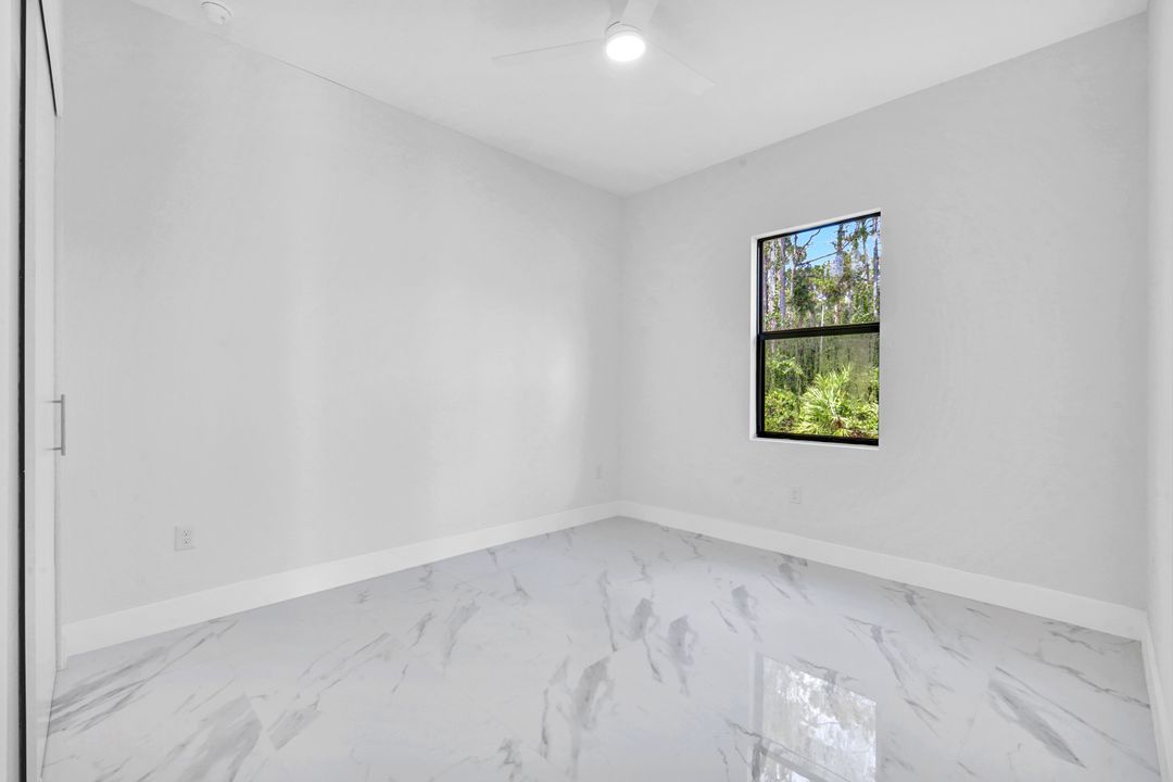 8027 Royal Cir, LaBelle, FL 33935