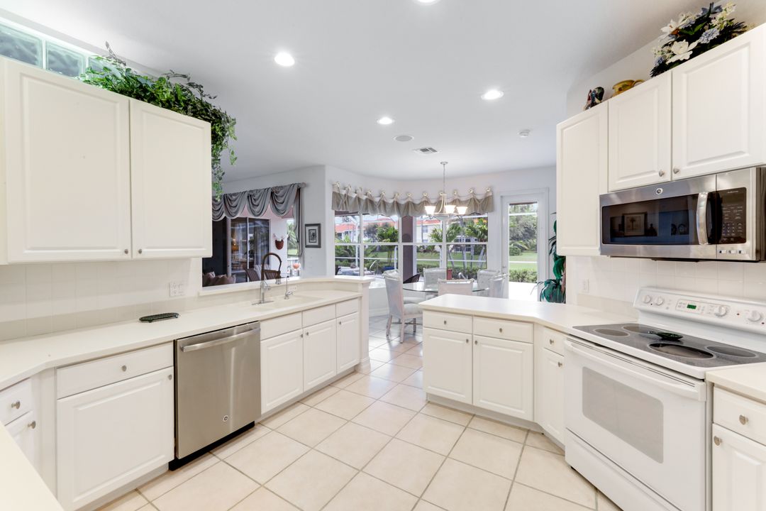 5609 Harbour Cir, Cape Coral, FL 33914
