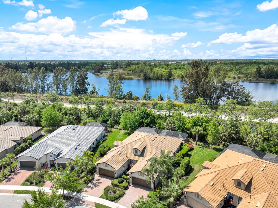 7113 Live Oak Dr, Naples, FL 34114