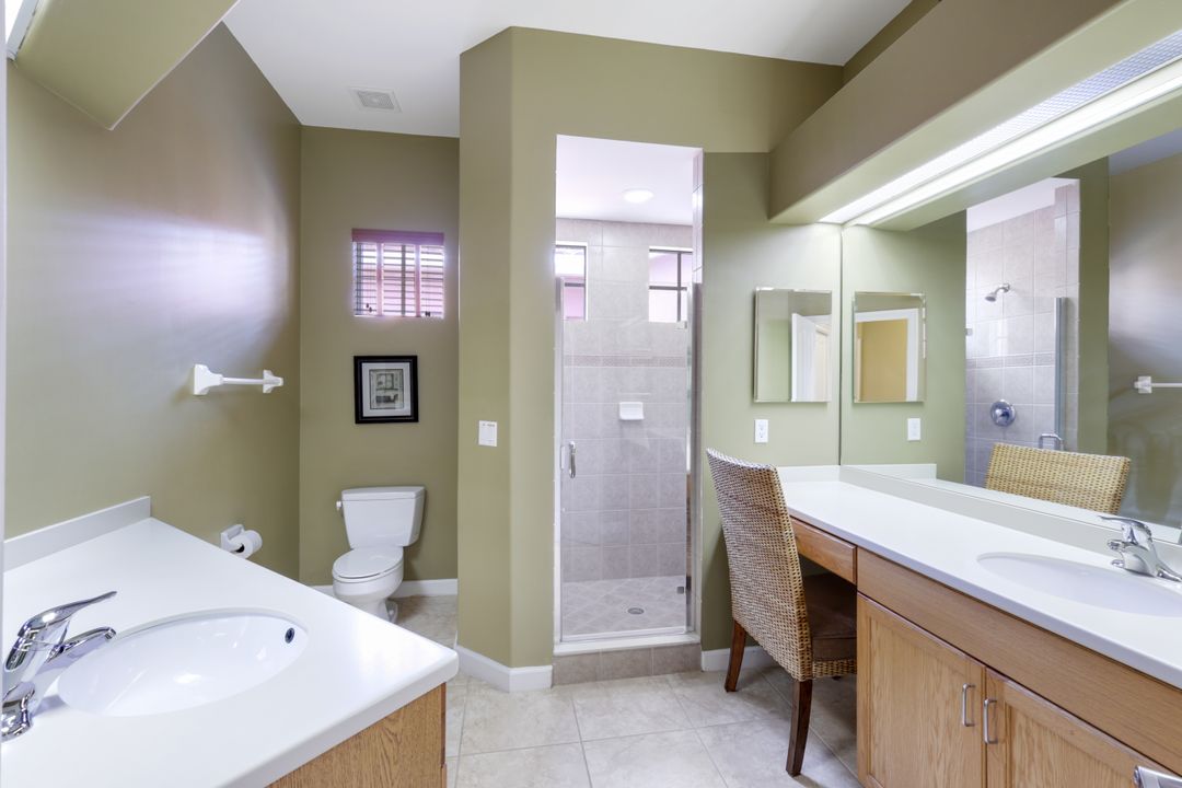 8721 Piazza Del Lago Cir #205, Estero, FL 33928