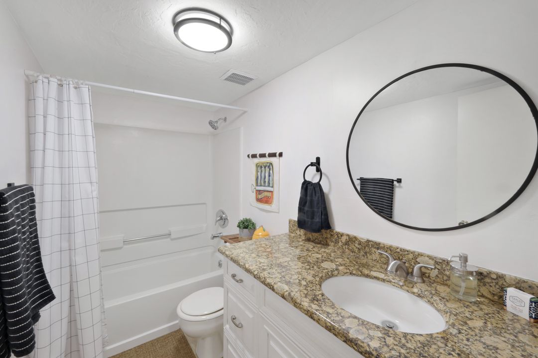 4038 Northlight Dr #1506, Naples, FL 34112
