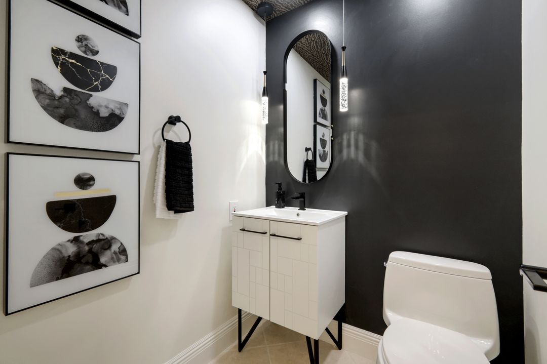 11819 Warbler Ct, Naples, FL 34119