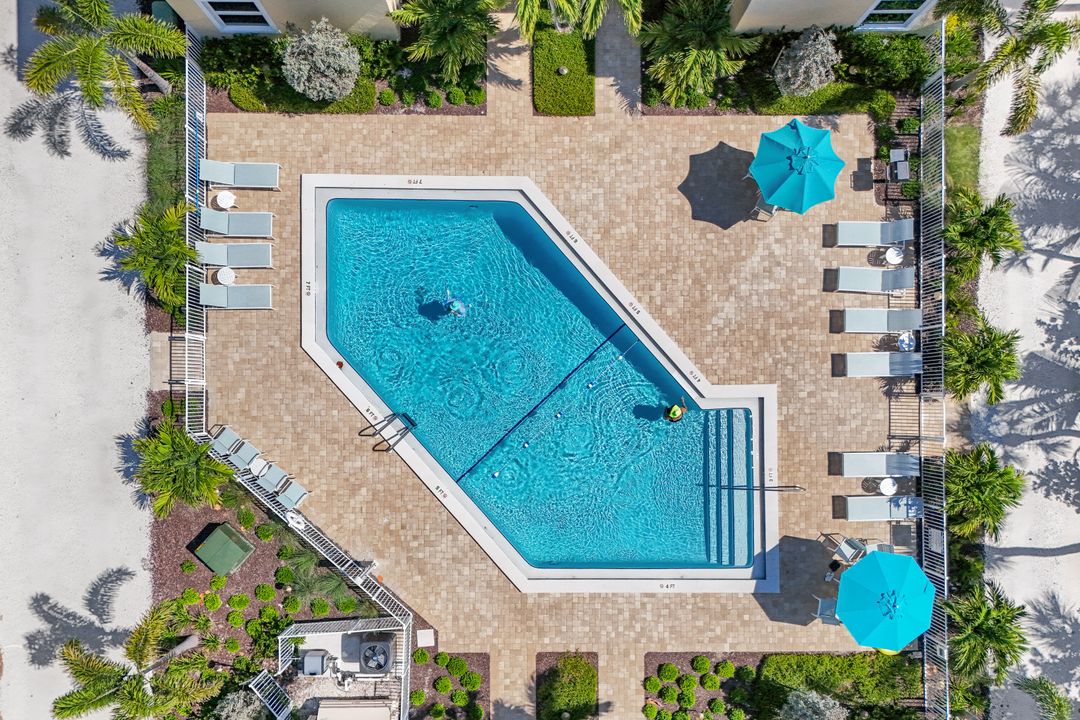 2321 W Gulf Dr #1E, Sanibel, FL 33957