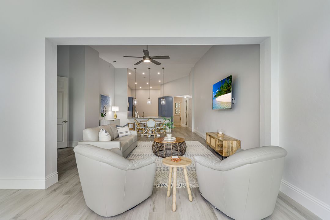 831 Sailaway Ln #202, Naples, FL 34108