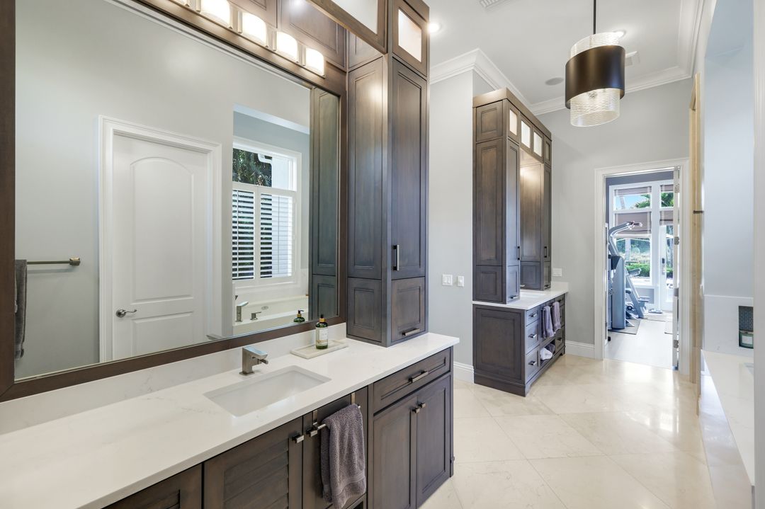 2885 Escada Ct, Naples, FL 34109