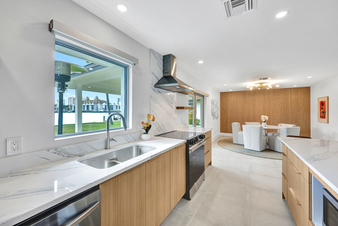 432 Oak Ave, Naples, FL 34108