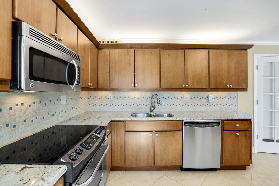 108 Wilderness Dr #132, Naples, FL 34105