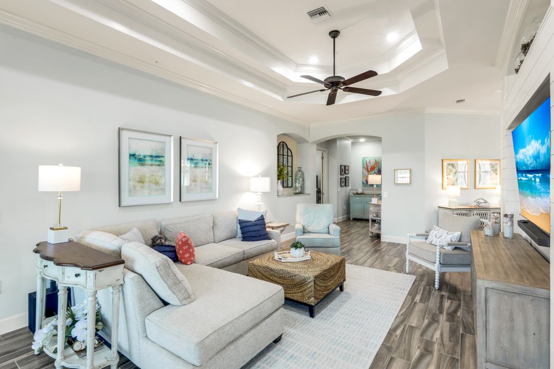 8839 Nautical Landing Cir #201, Naples, FL 34120