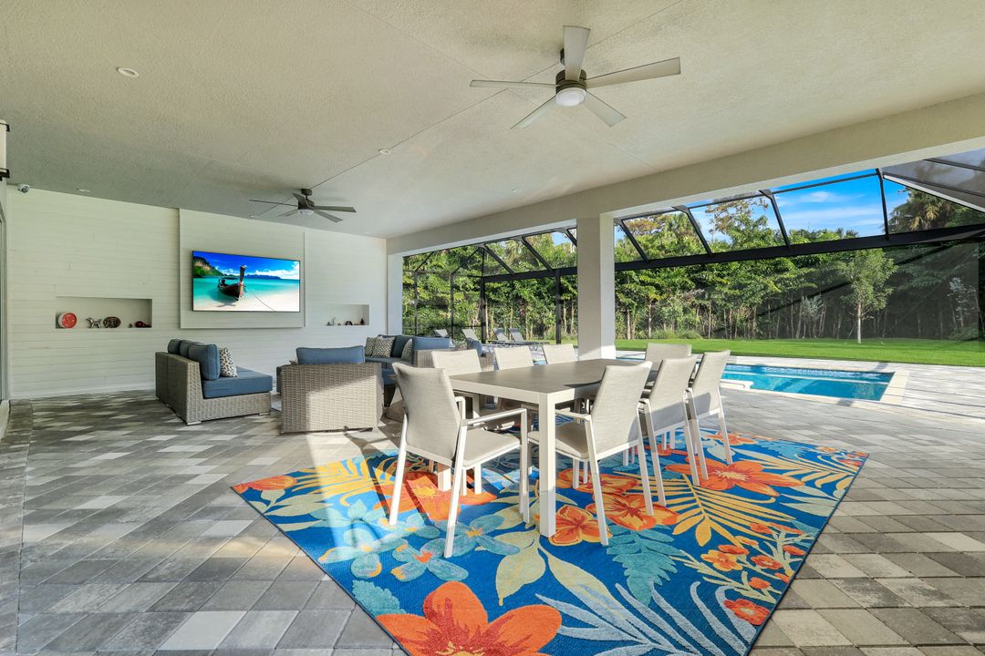 12083 Azalea Wy, Naples, FL 34120