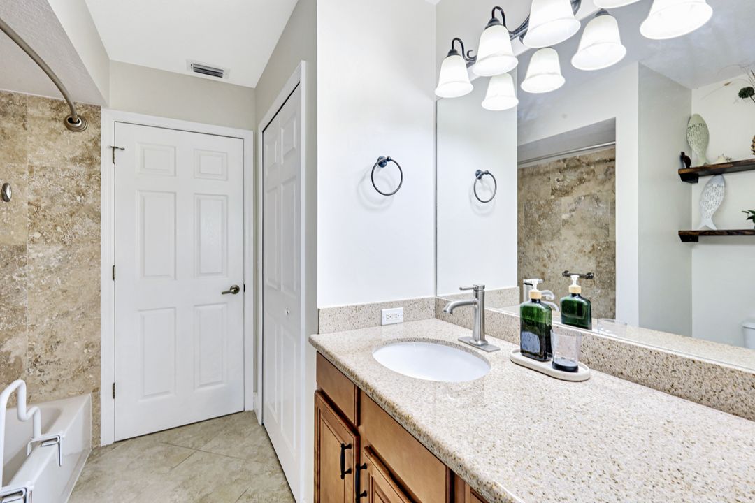 39 Mentor Dr, Naples, FL 34110