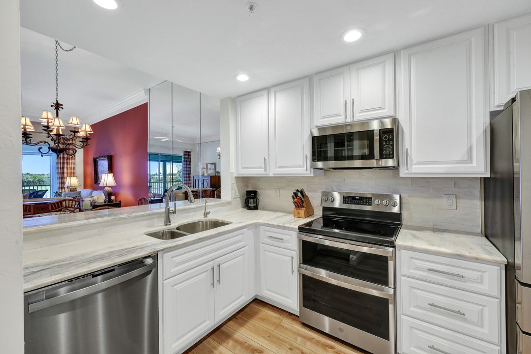 4120 Bayhead Dr #305, Bonita Springs, FL 34134