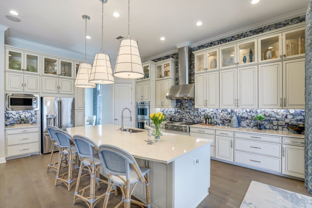 9287 Rialto Ln, Naples, FL 34119