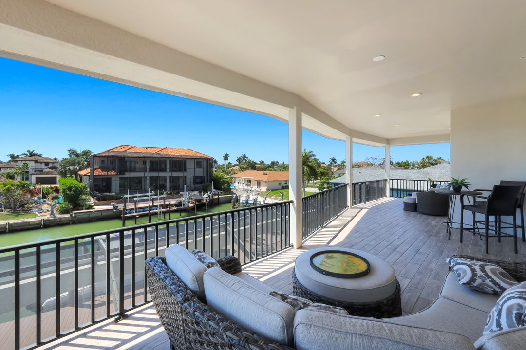 450 Pepperwood Ct, Marco Island, FL 34145