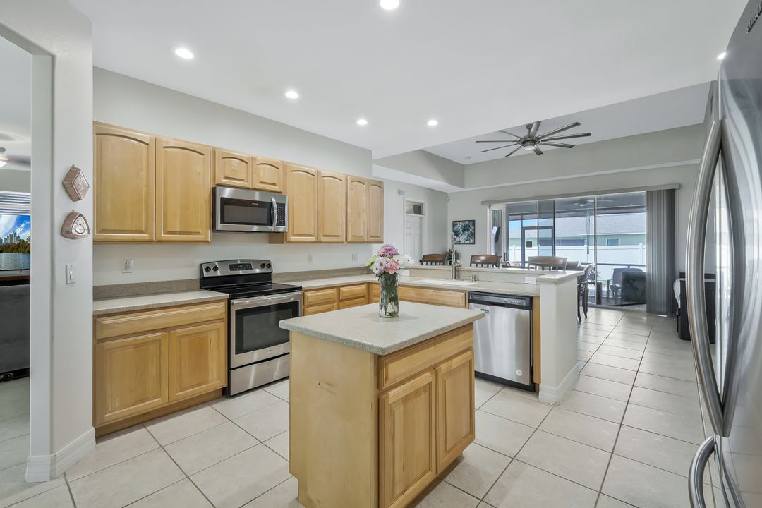 3116 SW 16th Pl, Cape Coral, FL 33914