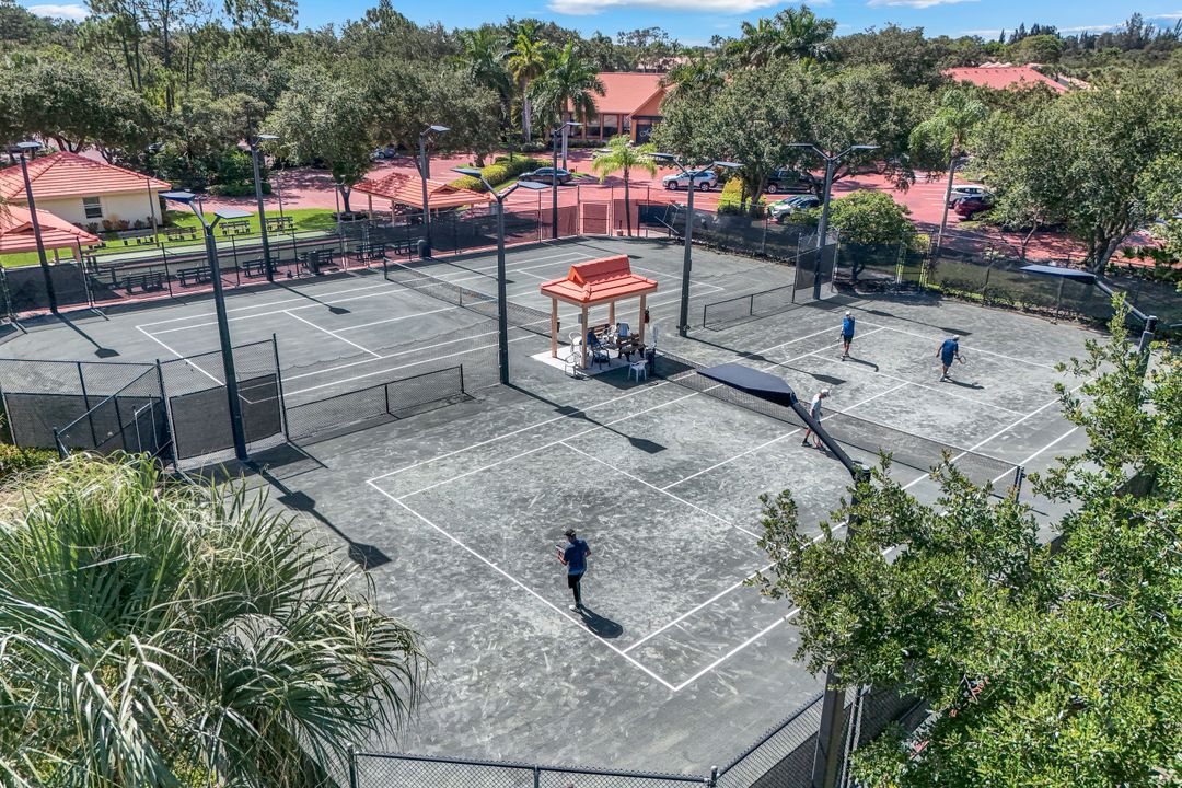 2036 Cascades Dr #7, Naples, FL 34112
