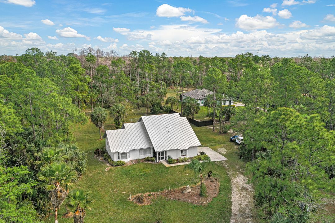 161 20th Ave NW, Naples, FL 34120