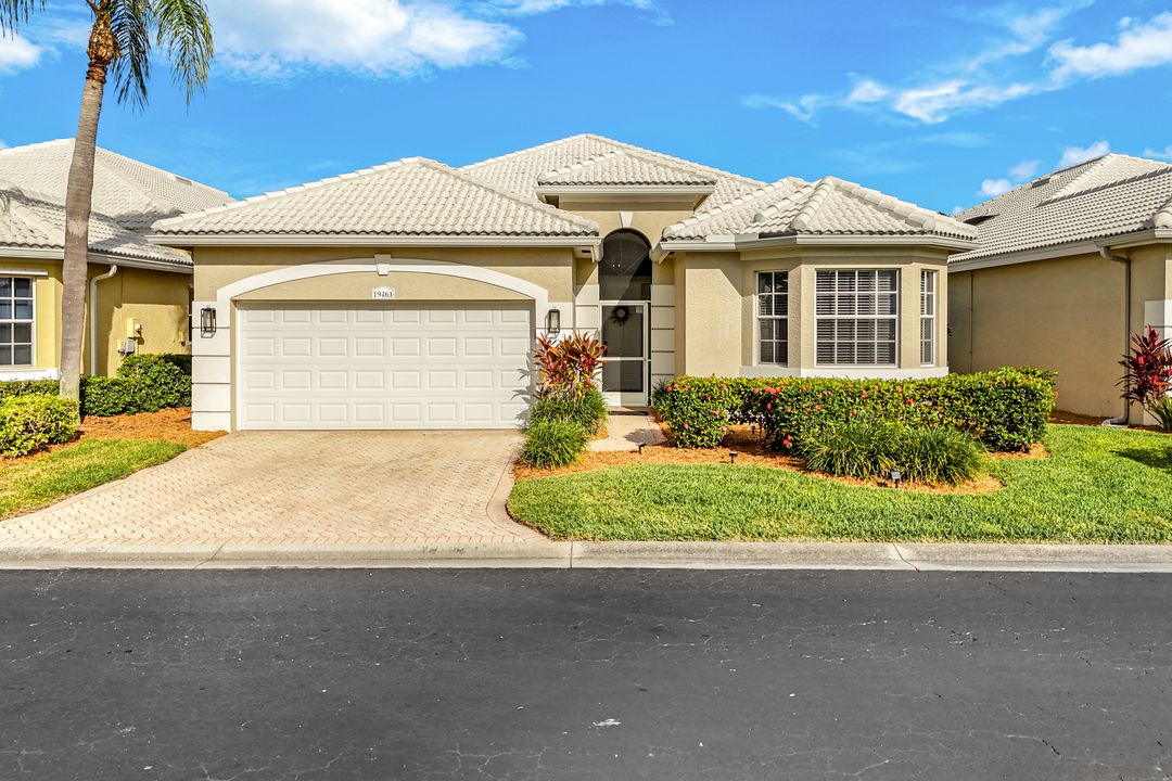 19641 Silver Oak Dr, Fort Myers, FL 33967
