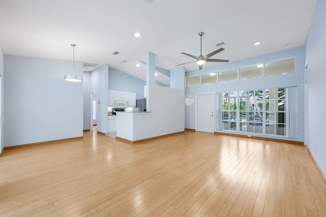 7234 Mill Pond Cir, Naples, FL 34109