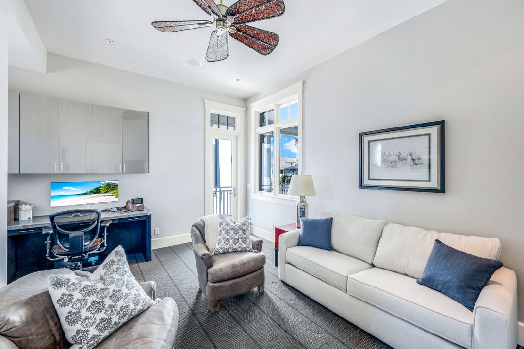 169 Conners Ave, Naples, FL 34108