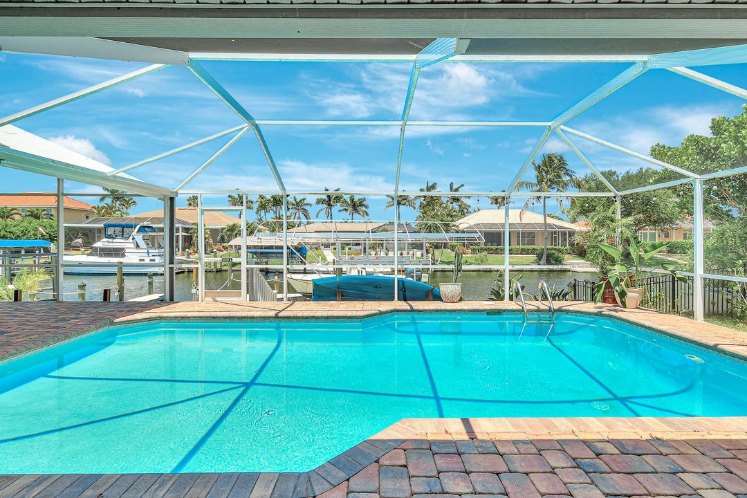 5012 SW 8th Pl, Cape Coral, FL 33914