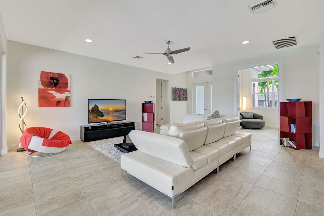 1726 SW 45th St, Cape Coral, FL 33914