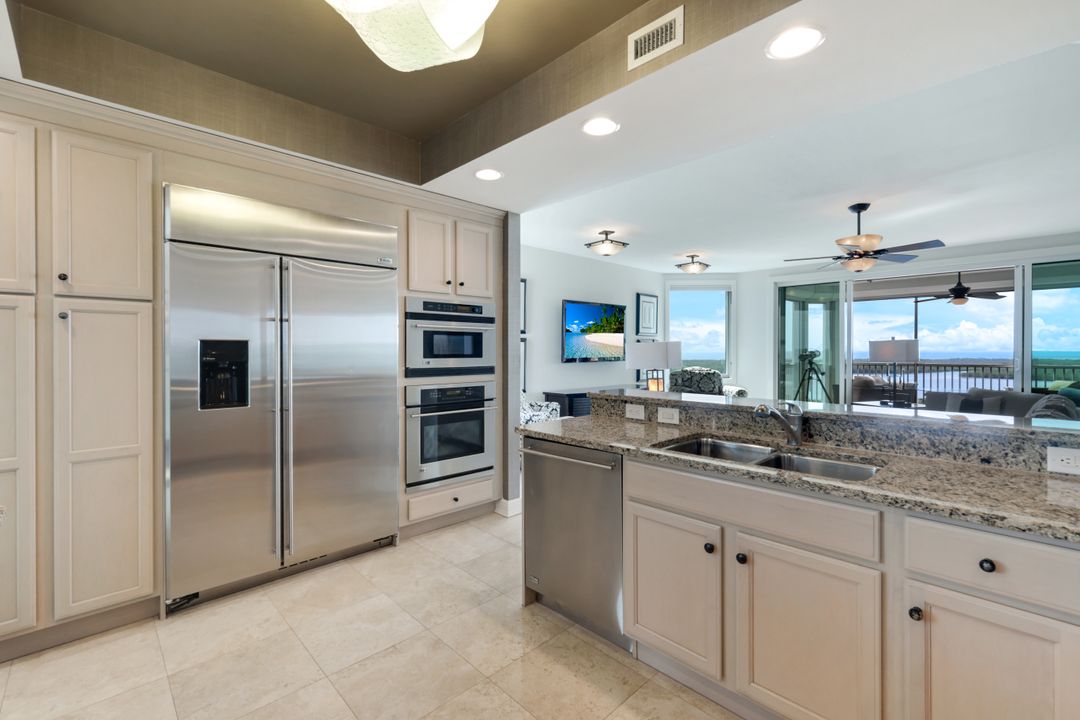 275 Indies Way #1001, Naples, FL 34110