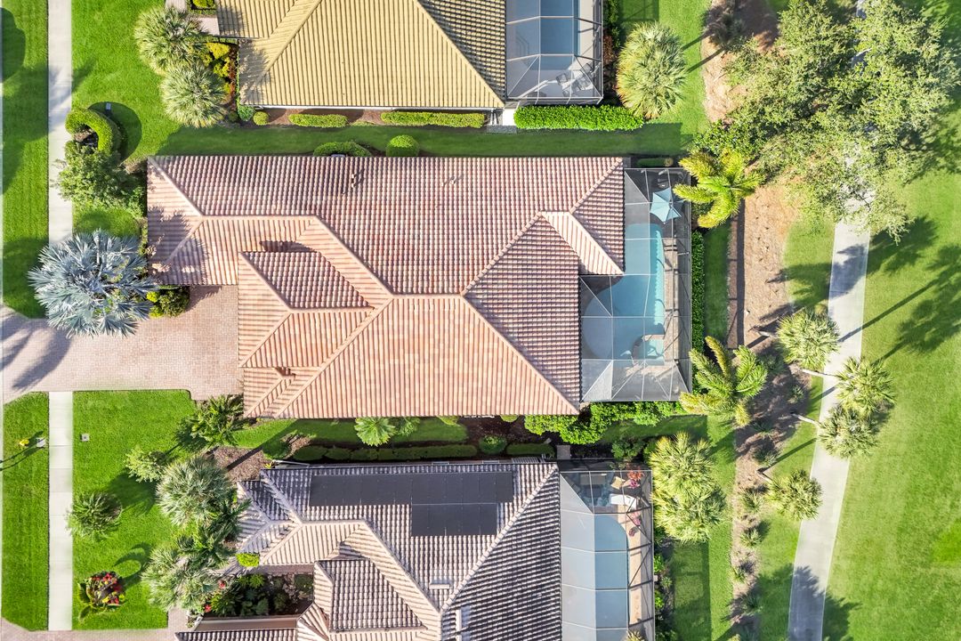 11925 Heather Woods Ct, Naples, FL 34120